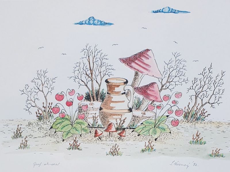 Strawberries, a pot and mushrooms